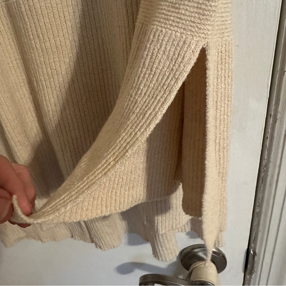 Free People Tunic Sweater criss cross  Boho Cream Hi/Low Split Hem Bell Sleeve - Picture 6 of 14